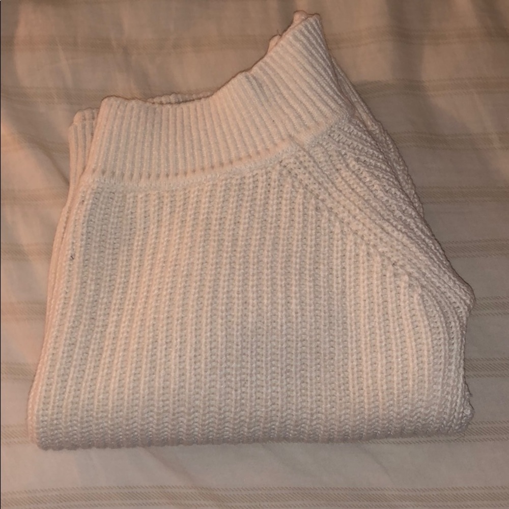 Off-Shoulder White Sweater - Picture 3 of 3